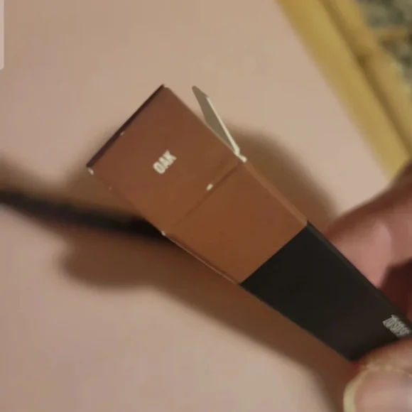 MAC Cosmetics Lip Pencil ~ OAK - Picture 3 of 4